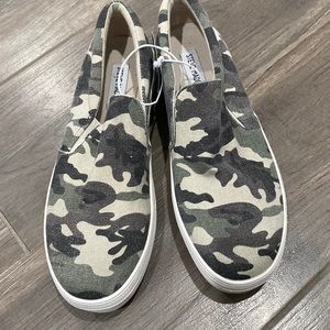 Express Camo Canvas Platforms Shoes 9